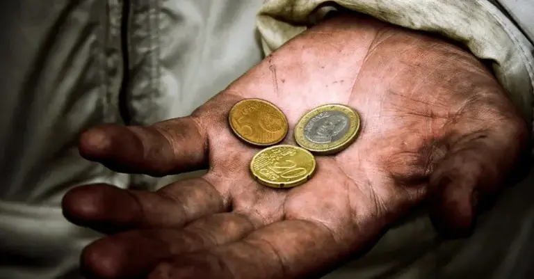 أفضل سبل لقضاء حوائج الناس في رمضان