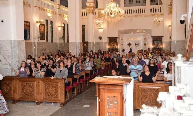 الكنيسه الكاثوليكيه في مصر تستقبل عزاء البابا فرنسيس بحضور قيادات كنسيه