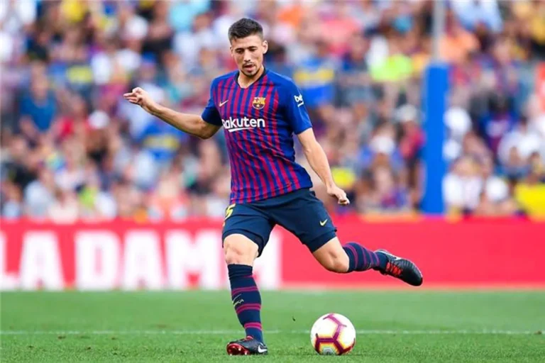 لونغليه يبي يكمل مع أتلتيكو وبرشلونه يطلب مبلغ عالي للصفقه