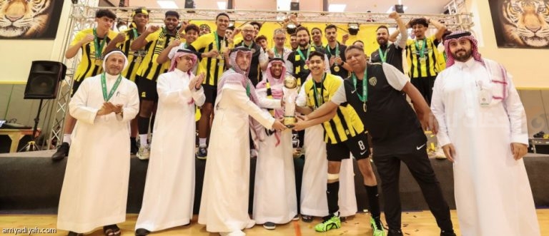 الاتحاد يتوج ببطولة دوري ممتاز الطائرة لدرجة الشباب بعد فوز ساحق