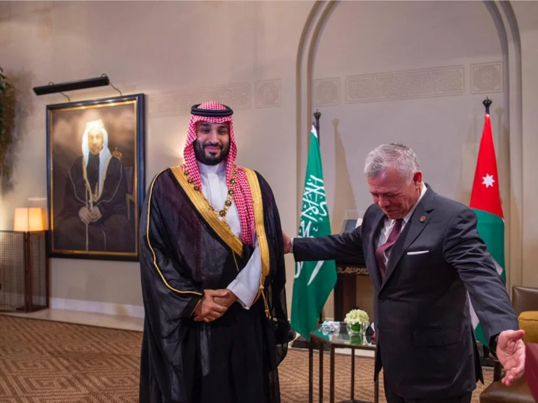 لقاء تاريخي بين ولي العهد الأمير محمد بن سلمان وملك الأردن عبد الله الثاني