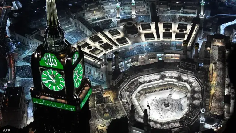 شروط الاعتكاف في الحرم المكي | الهيئة العامة لإدارة شؤون الحرمين توضح التفاصيل وآلية الاعتكاف 1447