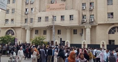 انطلاق وقائع الجلسة الأولى لمحاكمة قضية طفل البحيرة في جنايات دمنهور بحضور المتهم.. فيديو