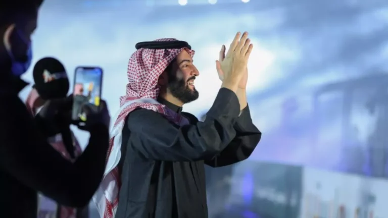 بعد فوز الهلال الكبير على غوانغجو: بن نافل يوجه رسالة مؤثرة للجماهير