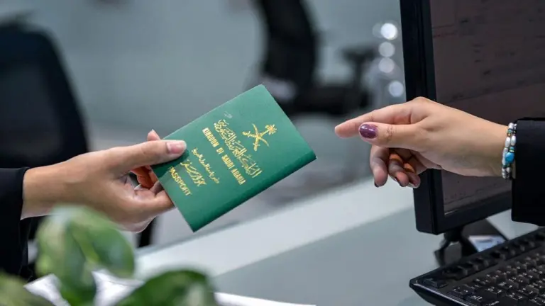 كيف اجدد الإقامة في السعودية 1447 ومتطلبات التجديد الأساسية والشروط المطلوبة