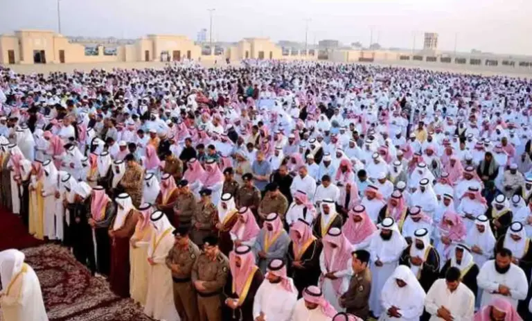 متى موعد صلاة عيد الفطر المبارك في السعودية؟ التفاصيل عن الصلاة كاملة وطريقة أدائها