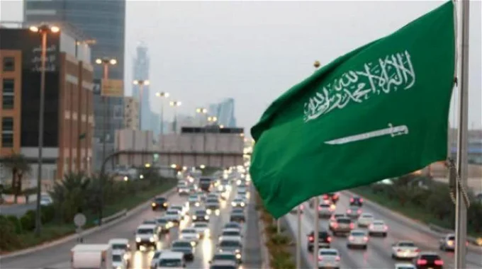 مواعيد صرف رواتب الموظفين في السعودية