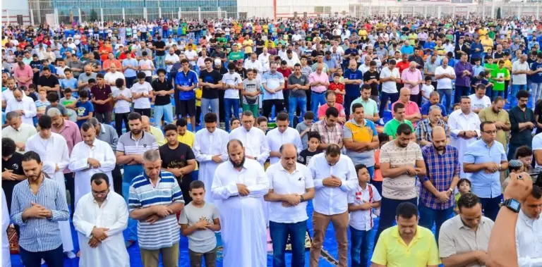 هل تجوز صلاة العيد في البيت منفردا؟ رأي المذاهب الأربعة في هذه المسألة