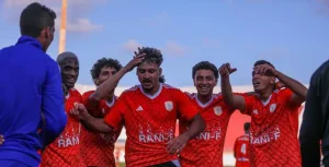 بالأسماء.. الأهلي يتابع ثلاثي فاركو.