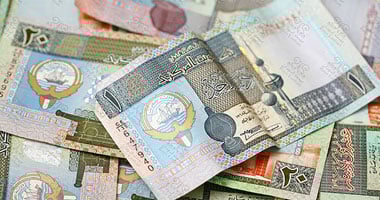سعر الدينار الكويتي أمام الجنيه اليوم الإثنين 5 مايو 2025 في ختام التعاملات