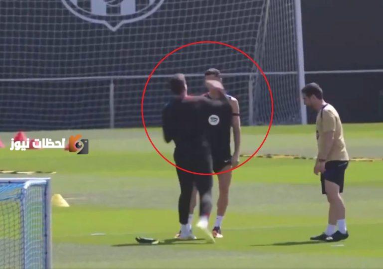 ليفاندوفسكي وتشيزني يتواجهان في اشتباك خلال تدريبات برشلونة (فيديو)