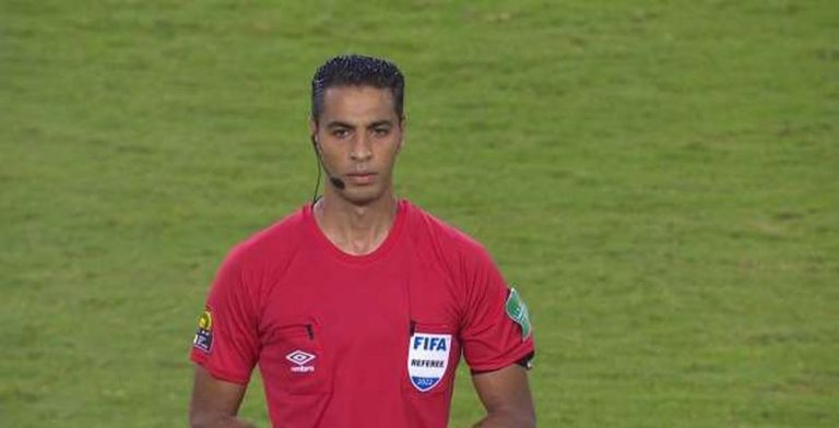إعلان عن طاقم تحكيم مباراة الزمالك والمصري البورسعيدي في الدوري