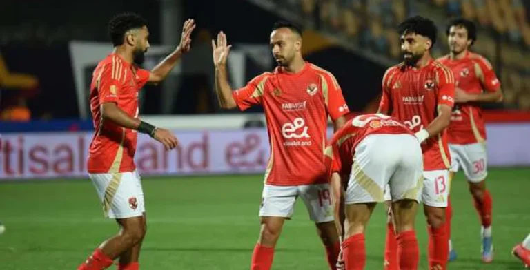 الأهلي يستفيد من هزيمة بيراميدز ويحقق انتصارًا كبيرًا على حرس الحدود بخماسية، مما يُشعل منافسات دوري Nile.