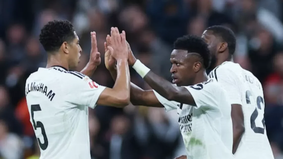 أرنولد يبعد نجم ريال مدريد الأسطوري قبل انضمامه للفريق
