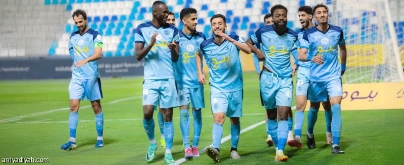 الباطن يحقق انتصاراً مفاجئاً ويعقد الأمور على العدالة في البطولة