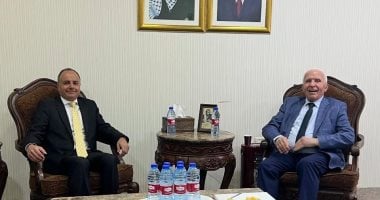 السفير المصري في رام الله يجتمع مع أمين سر اللجنة التنفيذية لمنظمة التحرير الفلسطينية