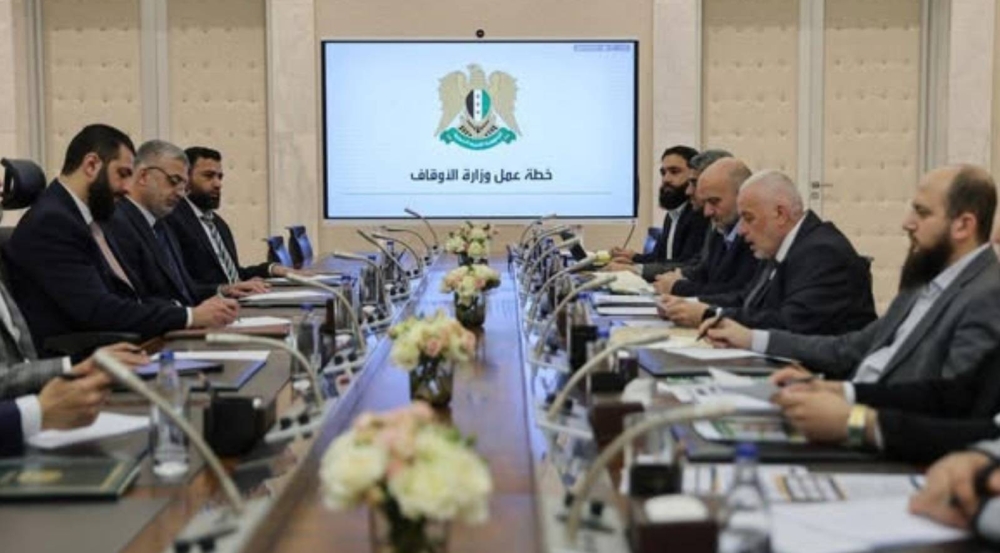 الشرع خلال اجتماع مع الأوقاف