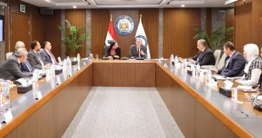 العمل المشترك بين البترول والبيئة لإعداد دراسة لحجز وتخزين الكربون وتنفيذ خارطة طريق.