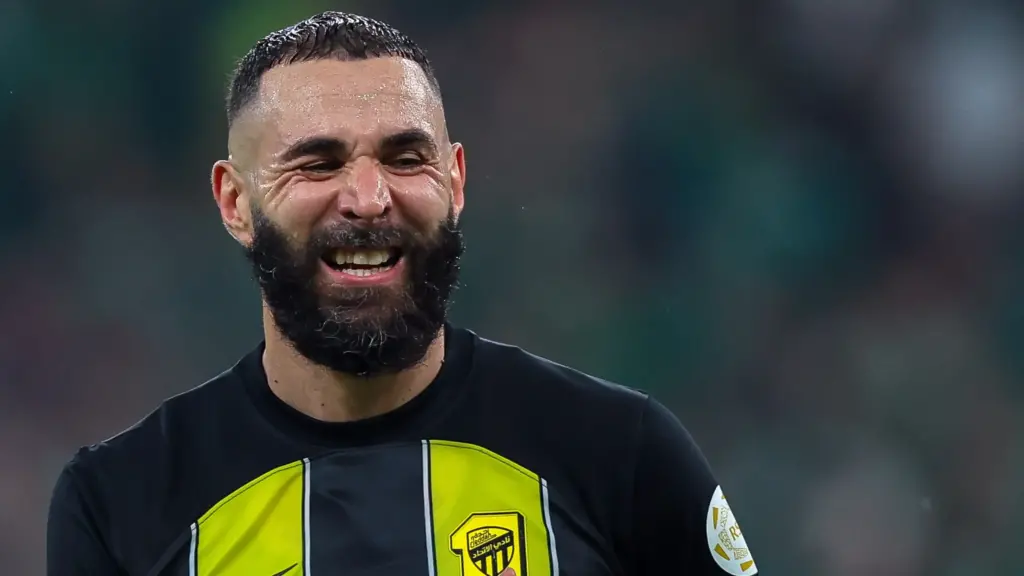 تعليقات مثيرة على كوارث الاتحاد!
