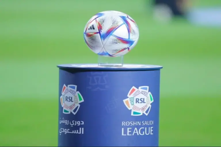 دوري روشن يضع المطرود من مانشستر يونايتد على راداره.. ماذا يحدث!