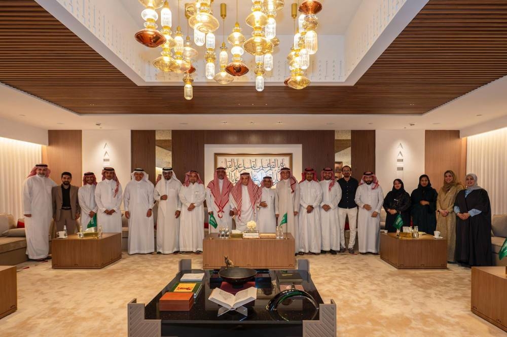 ديوانية القلم الذهبي تبحث في «مدارس الفن والأدب» وتستعرض سمات الإبداع السعودي