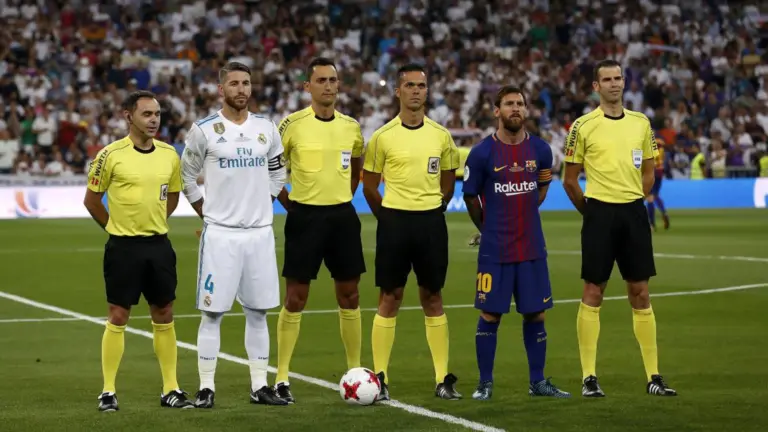 سانشيز أحد أهم أهداف أندية دوري روشن لكرة القدم!