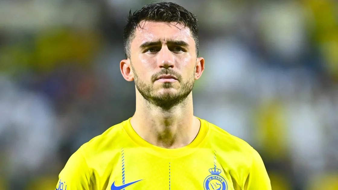 صدمة للاعب لابورت قبل مواجهة الكلاسيكو النصر والاتحاد المنتظر
