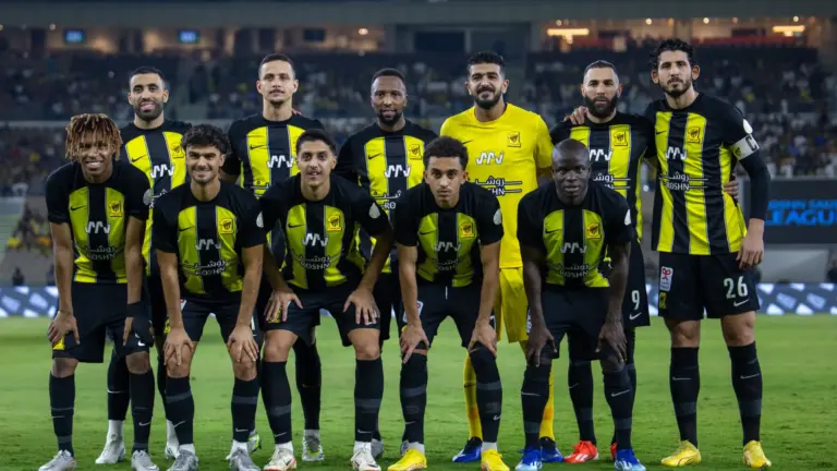 ضربة موجعة من الآسيوي للاتحاد السعودي…إيقاف الثنائي المحترف