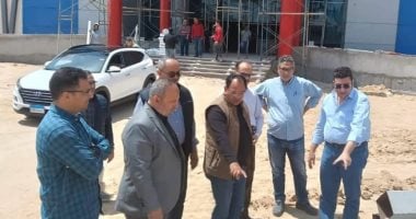 وزير الإسكان يتفقد مشروع المستشفى الجديد والمجمع الصناعي وتطوير البنية التحتية في مدينة العبور