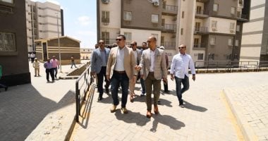 وزير الإسكان يتفقد مشروع