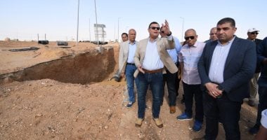 وزير الإسكان يواصل جولته اليوم بتفقد محاور وطرق مدينة الشروق