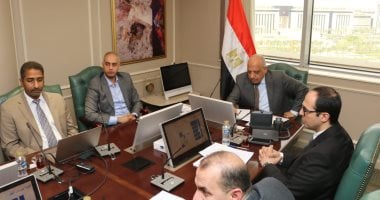 وزير الكهرباء يلتقي بشركة