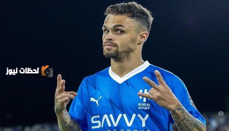 جوكر الهلال السابق يكشف قراره بشأن العودة للدوري السعودي