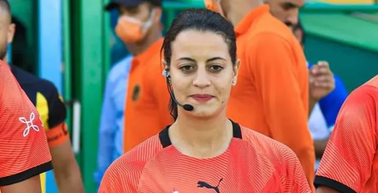 شاهندا المغربي تتولى تحكيم مباراة السنغال والكونغو في كأس الأمم الإفريقية