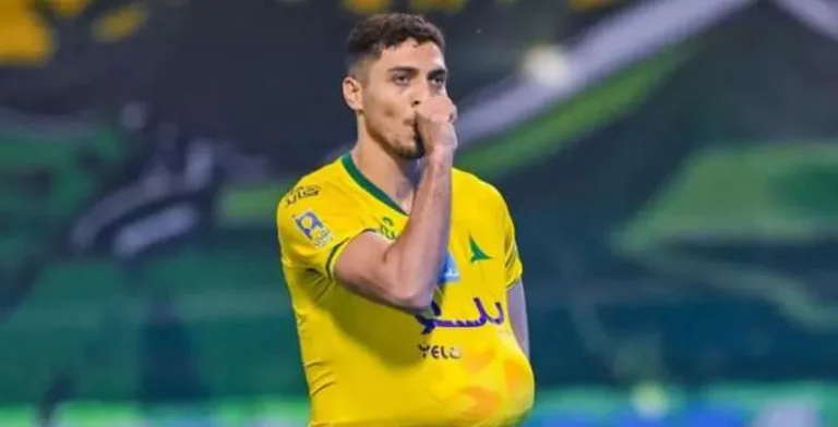 قرار الأهلي بشأن وسام أبوعلي يستبعد محمد شريف من العودة مجددًا