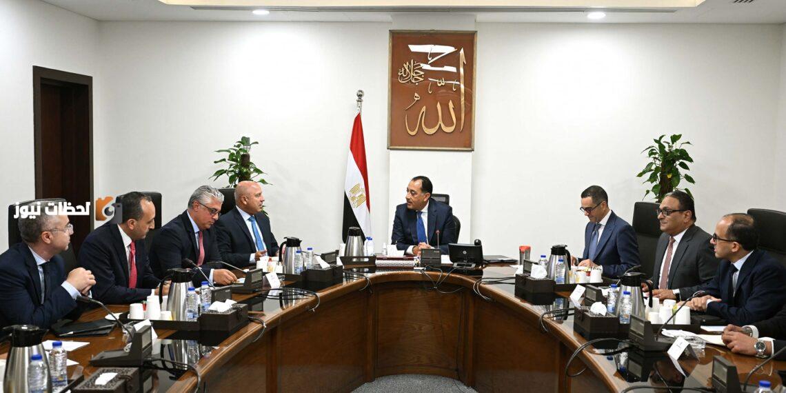 رئيس وزراء يتابع خطوات تنفيذ توطين صناعة مركبات كهربائية في البلاد