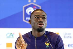 الأهلي يقترب من ضم فوفانا بشرط رئيسي من ميلان في صفقة مثيرة الأهلي يقترب من ضم فوفانا بشرط رئيسي من ميلان في صفقة مثيرة