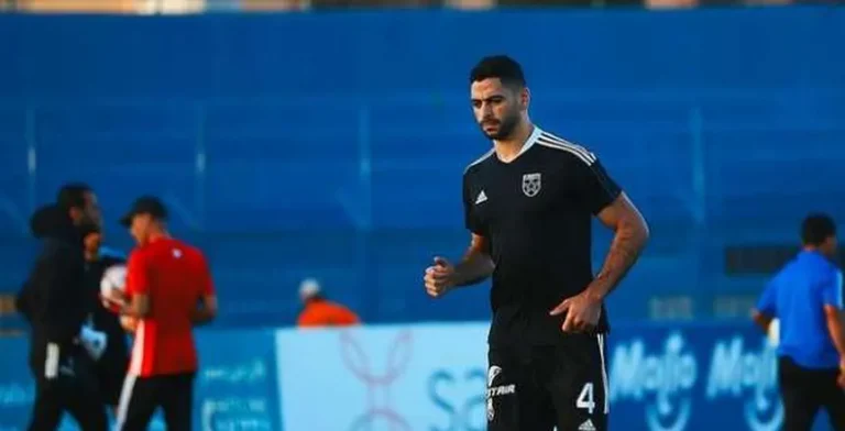تحركات في النادي الأهلي لإنهاء صفقة محمود الجزار من البنك الأهلي.