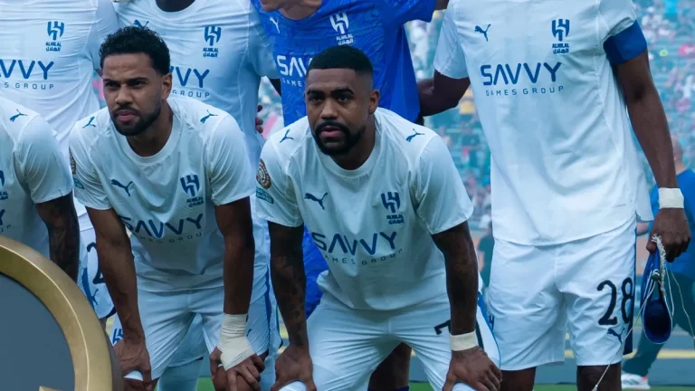 الهلال يتنافس مع الزمن لتعويض “صفعة” أوسيمين ببديل من الدوري الألماني