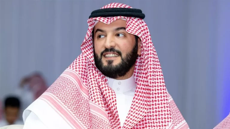 “الهلال يشهد صفقة مثيرة”.. بن نافل يُكمل الأمور النهائية قبل الإعلان الرسمي
