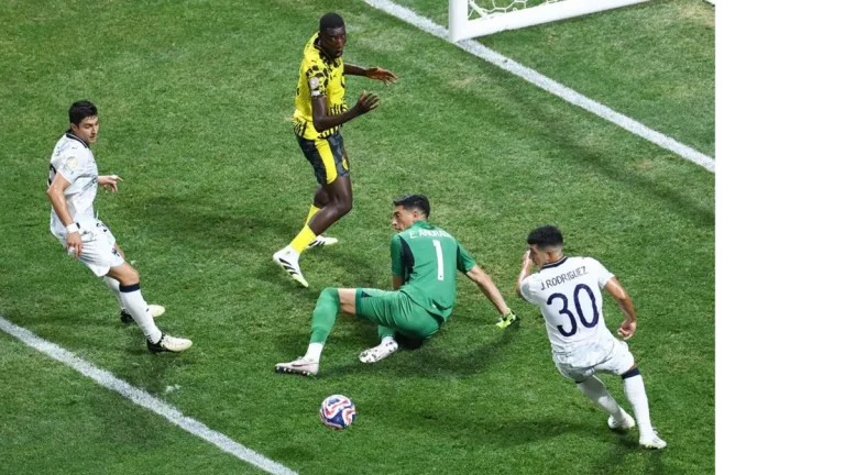 بوروسيا دورتموند يتأهل لربع النهائي بعد انتصاره على مونتيري