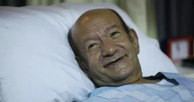دخول لطفي لبيب العناية المركزة وأشرف زكي يناشد الدعاء.