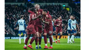 مانشستر سيتي يتفوق على برايتون بهديف هالاند في الشوط الأول