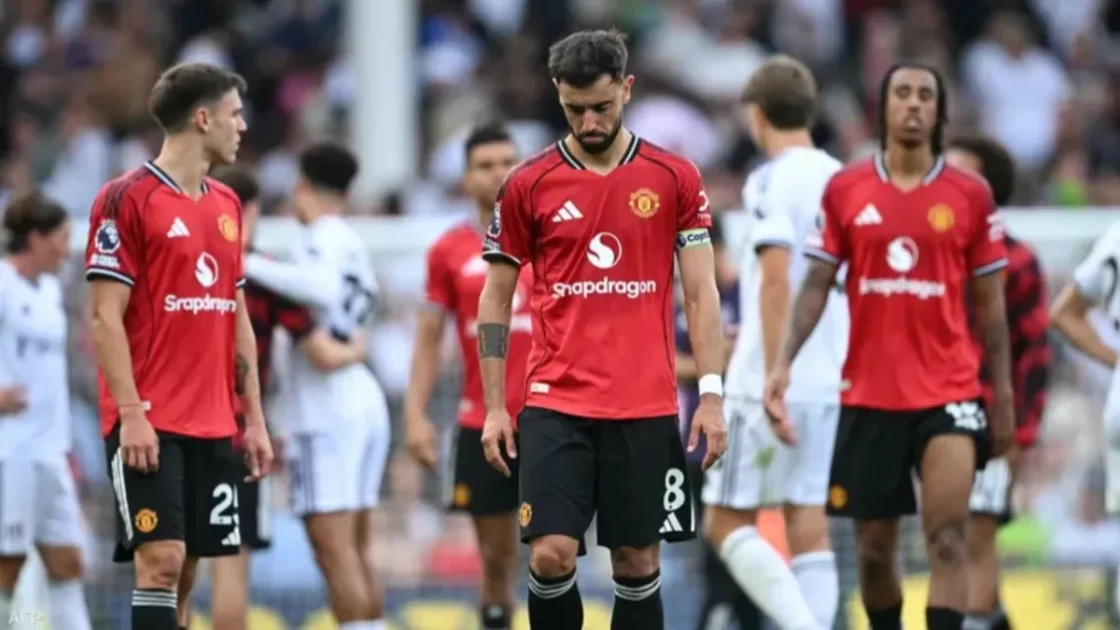 مانشستر يونايتد يضيع الفرص بسهولة في الشوط الأول من المباراة المثيرة