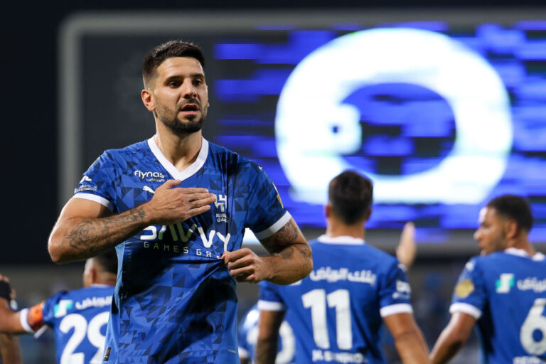تراجع أداء الهلال بالشوط الثاني في مواجهة الاتحاد كان “ملحوظًا” ومدرب الزعيم يكشف السبب!