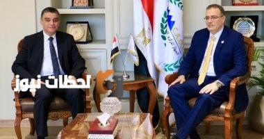 تسليم الهيكل التنظيمي المُحدّث لرئيس "الشراء الموحد" من رئيس "التنظيم والإدارة"