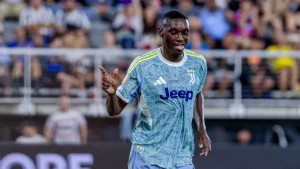 توتنهام يقترب من ضم كولو مواني قبل انتهاء الميركاتو الصيفي