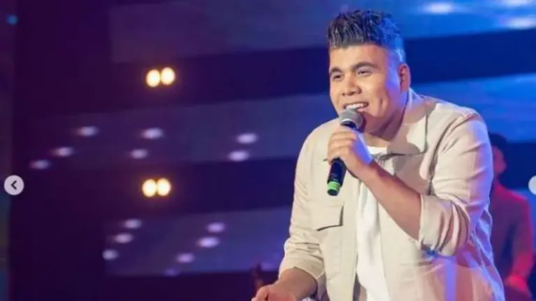 عمر كمال في أمريكا لإحياء سلسلة حفلاته الغنائية “مستخدمًا افيهات البحراوي”!!