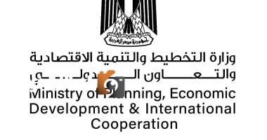 وفد من وزارة التخطيط يزور ويدرس مشروعات التنمية في نجع العسيرات