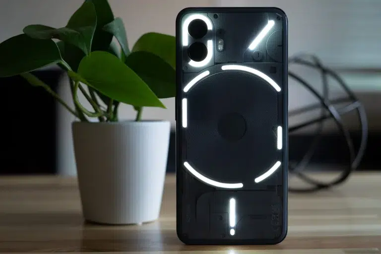 بإمكانيات لا مثيل لها | إطلاق هاتف Nothing Phone 2 بالأسواق
